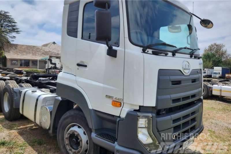 UD QUESTER GWE440 Other trucks