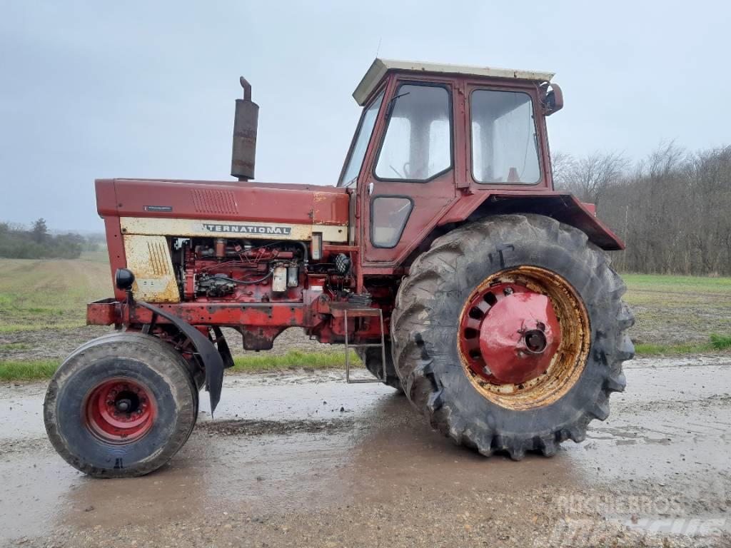International FARMLL 966 og 946 4 WD Tractors