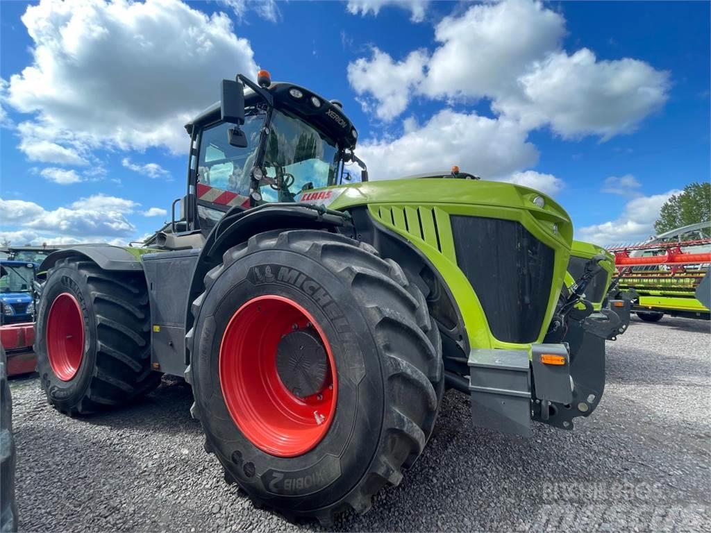 CLAAS XERION 5000 VC Tractors