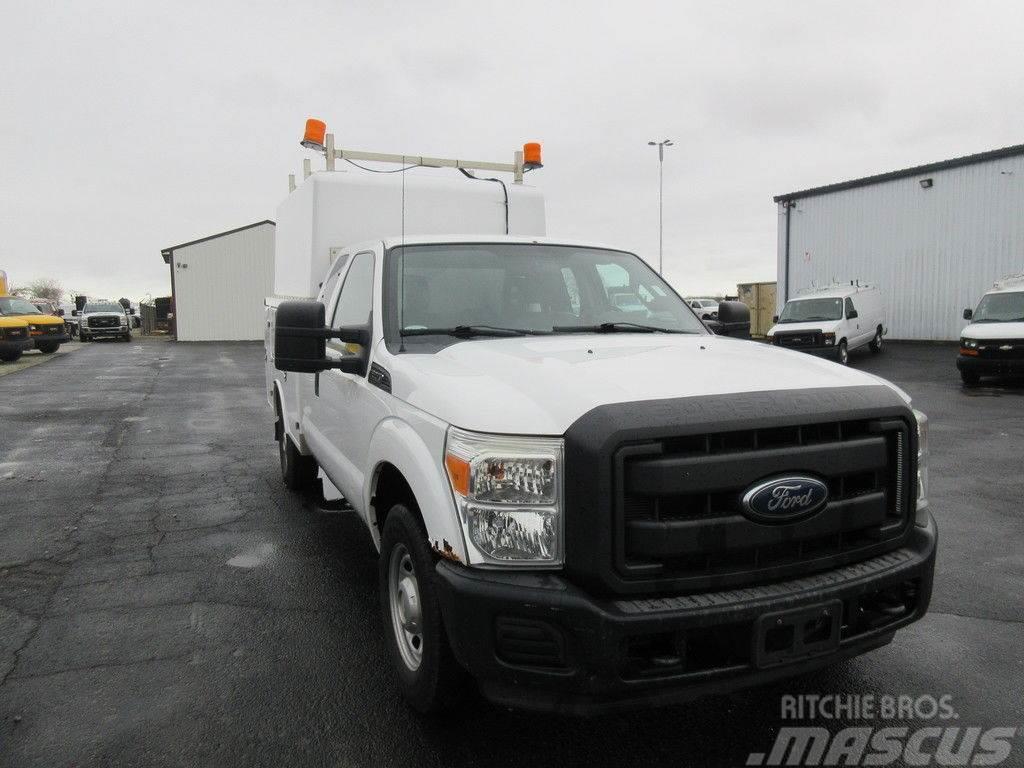 Ford Super Duty F-350 Recovery vehicles