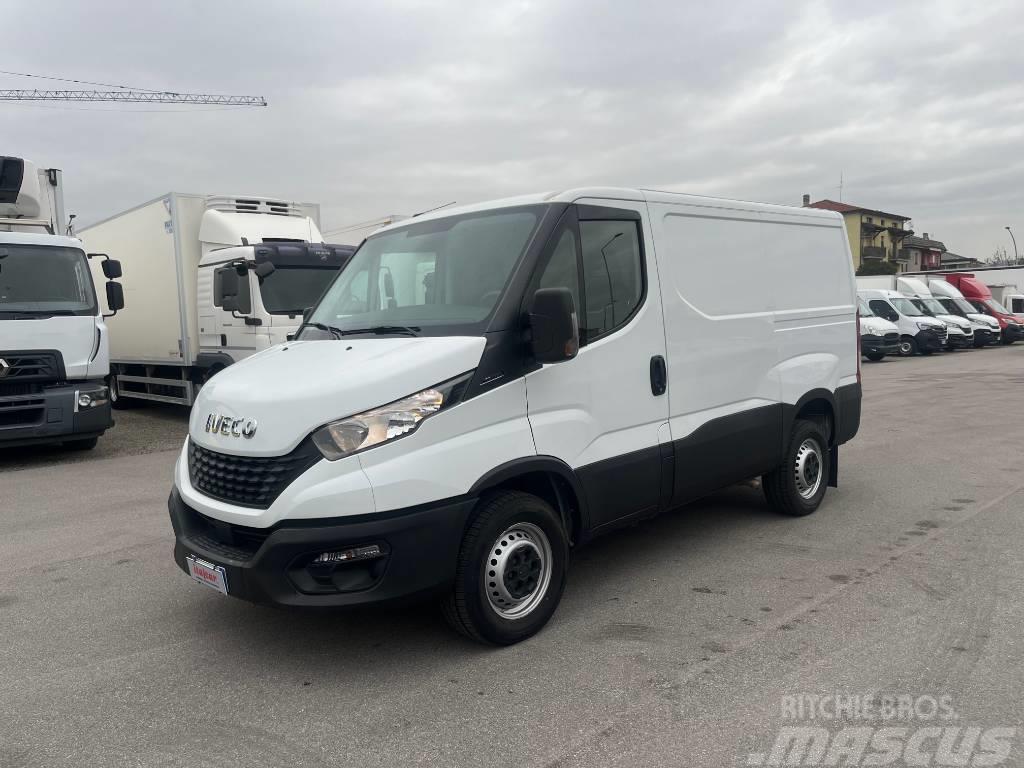 Iveco Daily 35 S 12 Panel vans