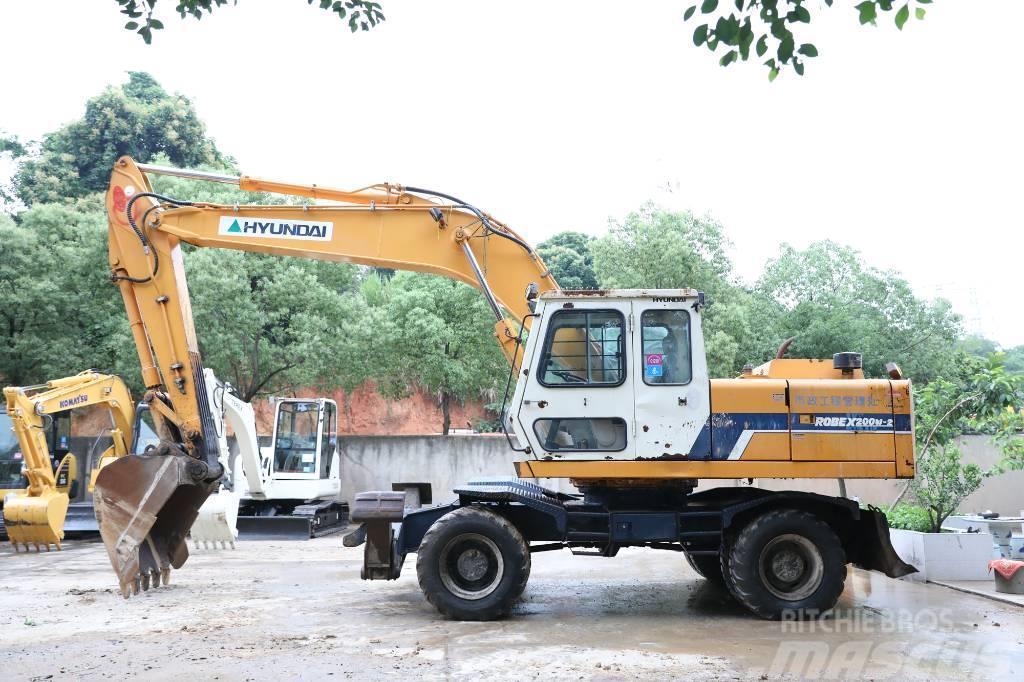 Hyundai Robex 200 W-2 Wheeled excavators
