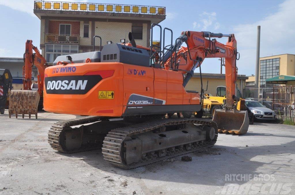 Doosan DX 235 NLC Crawler excavators