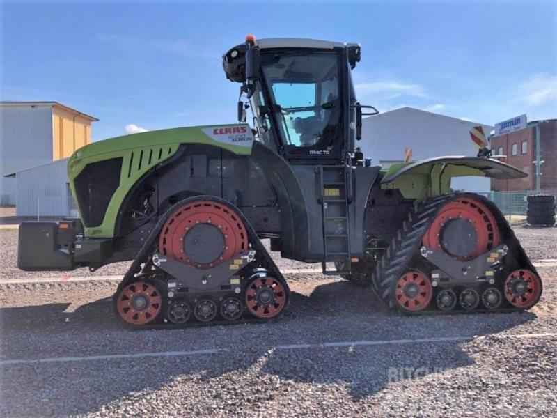 CLAAS XERION 5000 TRAC TS Tractors