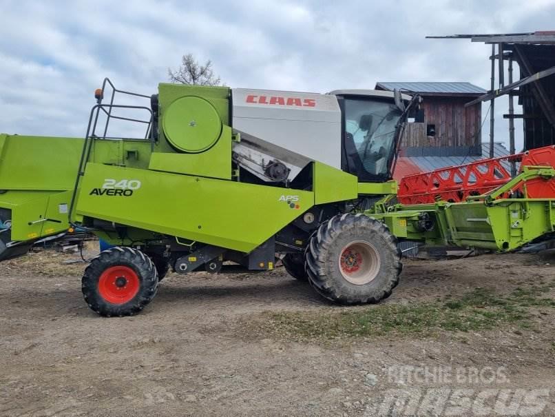 CLAAS 240 AVERO Combine harvesters