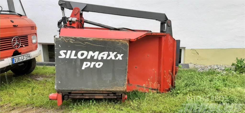  Silomaxx Other livestock machinery and accessories