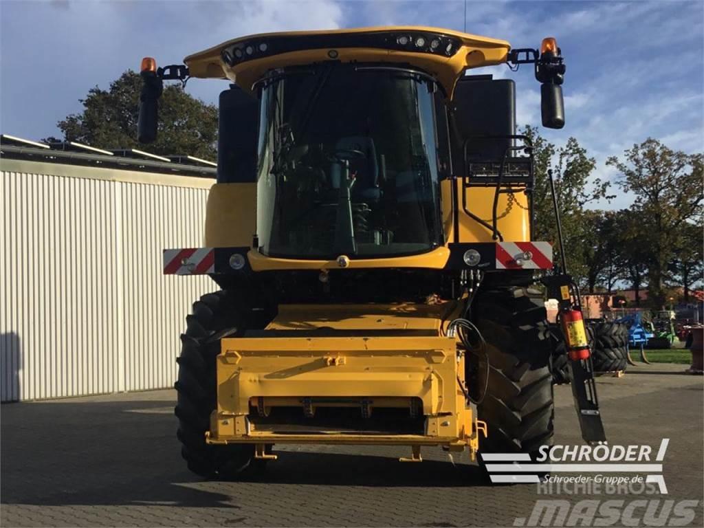 New Holland CX 6.80 Combine harvesters