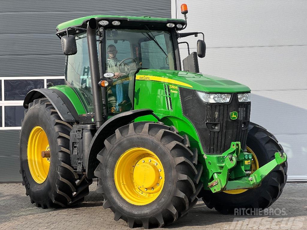 John Deere 7260 R Tractors