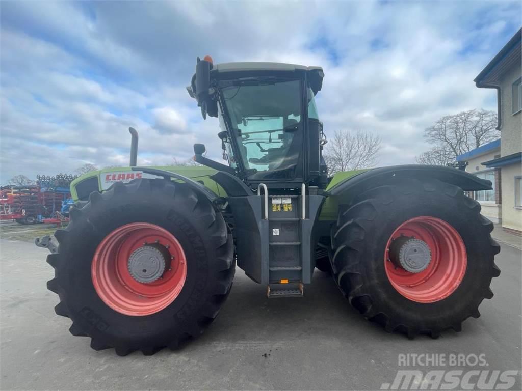 CLAAS Xerion 3800 Trac VC Tractors