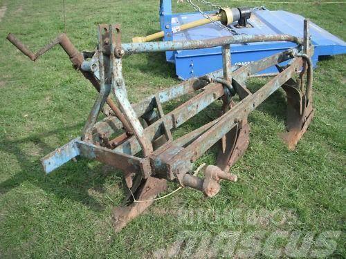 Ransomes Three Furrow Plough Other components