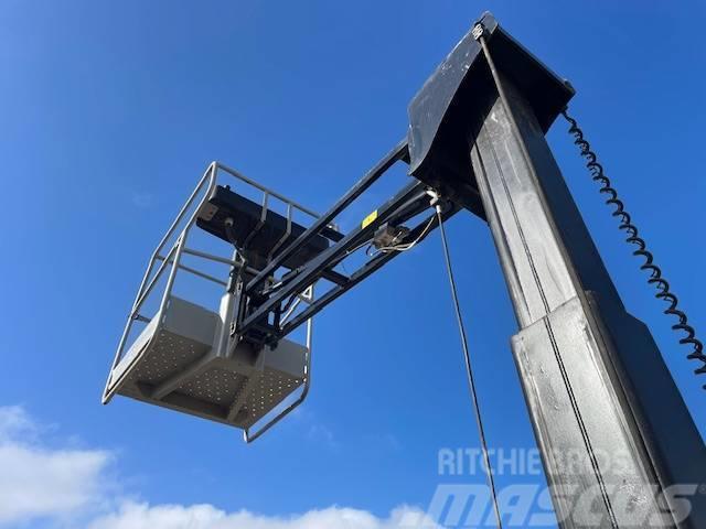 Manitou 100 VJR Vertical mast lifts