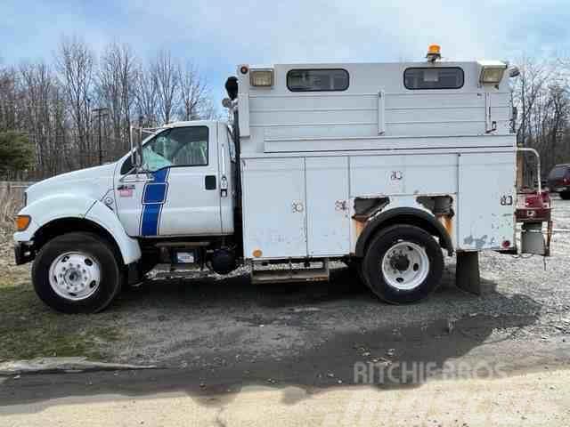 Ford F750 Recovery vehicles