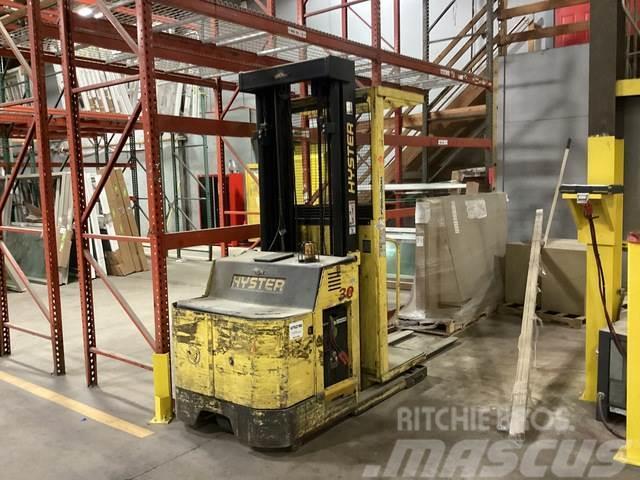 Hyster H30XM Electric forklift trucks