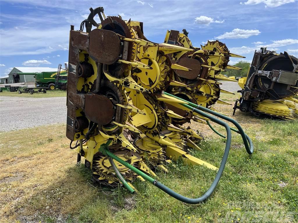 John Deere 692 Other forage harvesting equipment