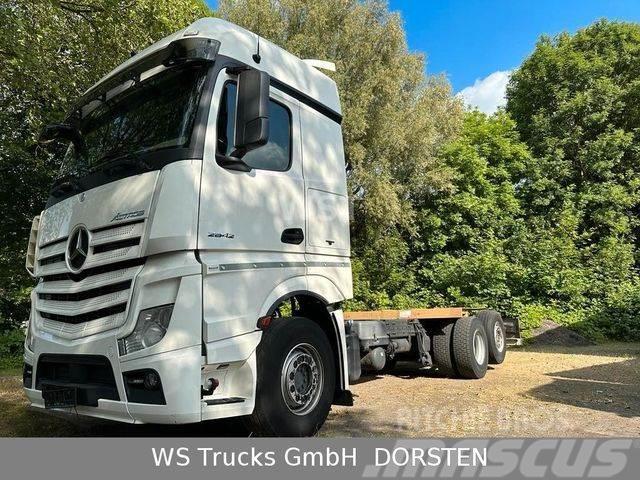 Mercedes-Benz Actros 2542 LL 1 6x2 Fahrgestell 2 Stück Chassis Cab trucks