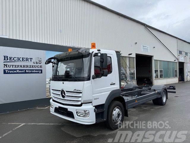 Mercedes-Benz Atego 1624 L*Fahrgestell*3 Sitze*Klima*16 To*Nav Chassis Cab trucks