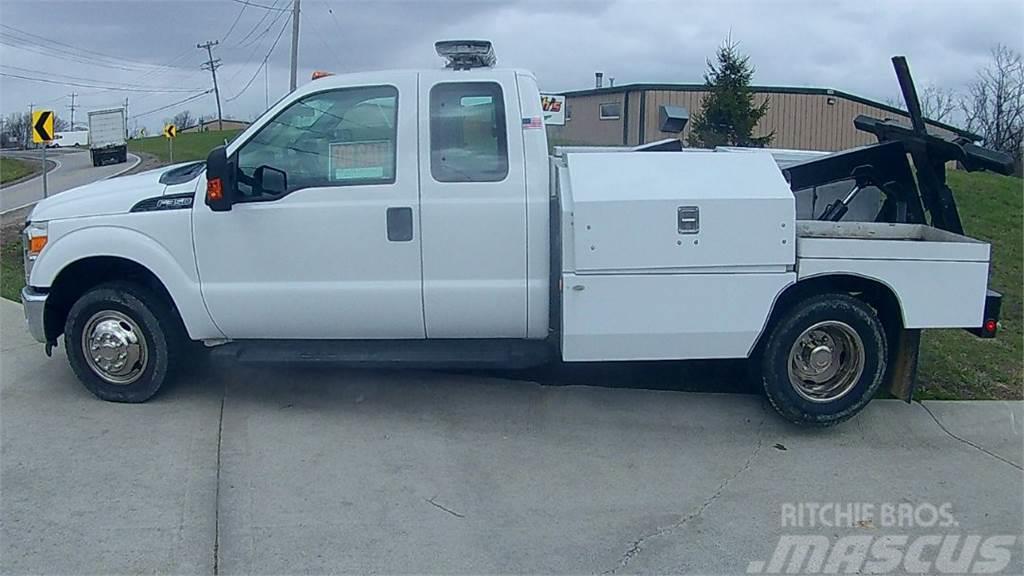 Ford F350 Super Duty Recovery vehicles