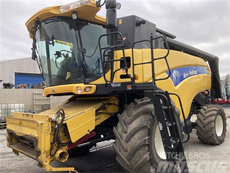 New Holland CX 8070 FSH Combine harvesters