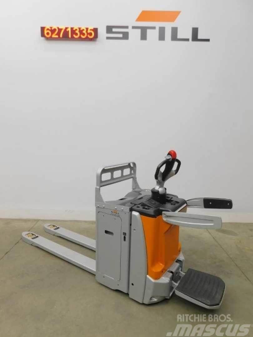 Still EXH-SF20 Low lifter with platform