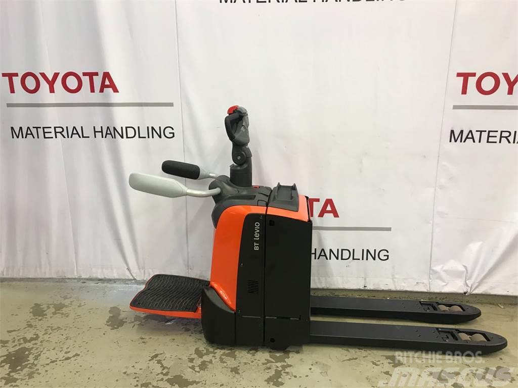 Toyota LPE200 Low lifter with platform