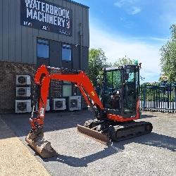 Kubota U 27-4