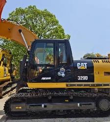 CAT 320 D