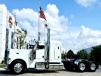 Peterbilt 389
