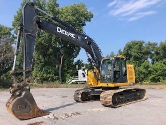 DEERE 245G LC