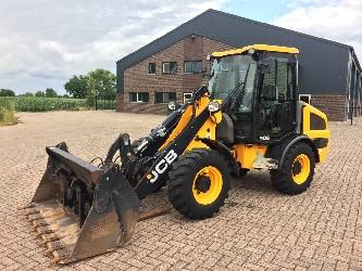 JCB 406