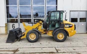 CAT 906M