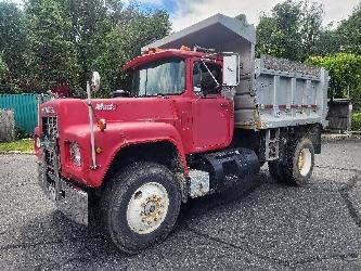Mack RMODEL