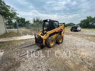 CAT 242D