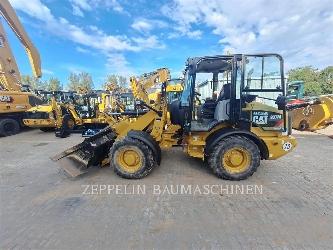 CAT 907M