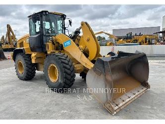 CAT 930M