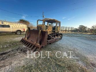 CAT D7