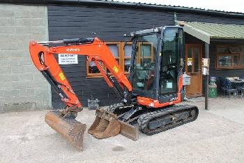 Kubota U 27-4