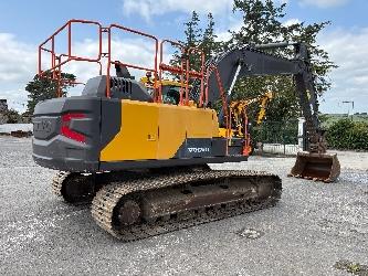 Volvo EC 200