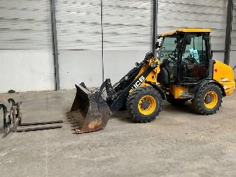 JCB 406 B
