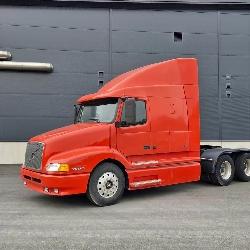 Volvo VNL-4