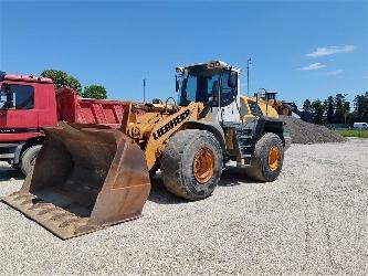 Liebherr L566