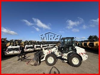 CAT 908M