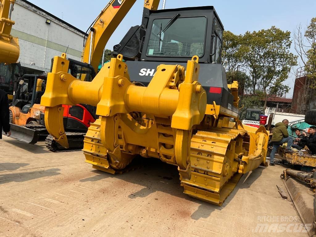 Shantui SD22 Crawler dozers