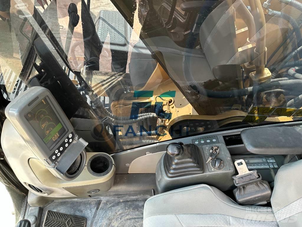 CAT 313 Midi excavators  7t - 12t