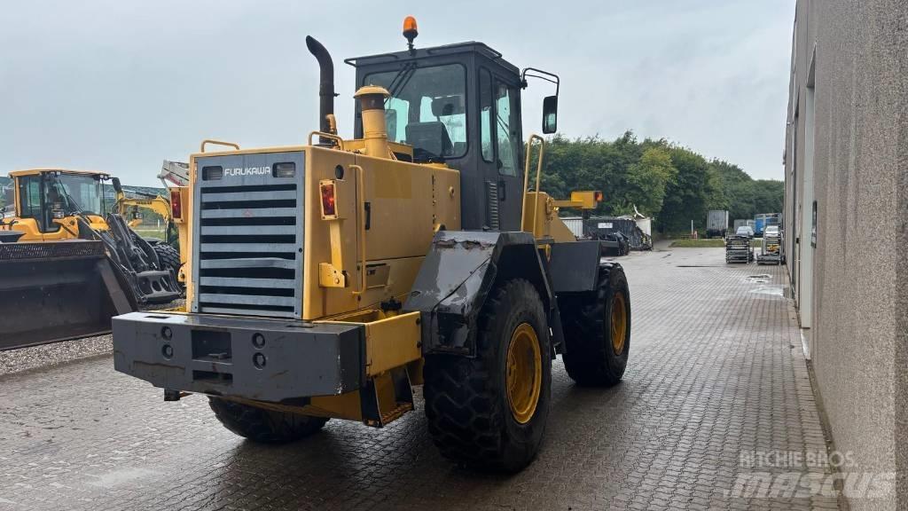Furukawa 335 Wheel loaders