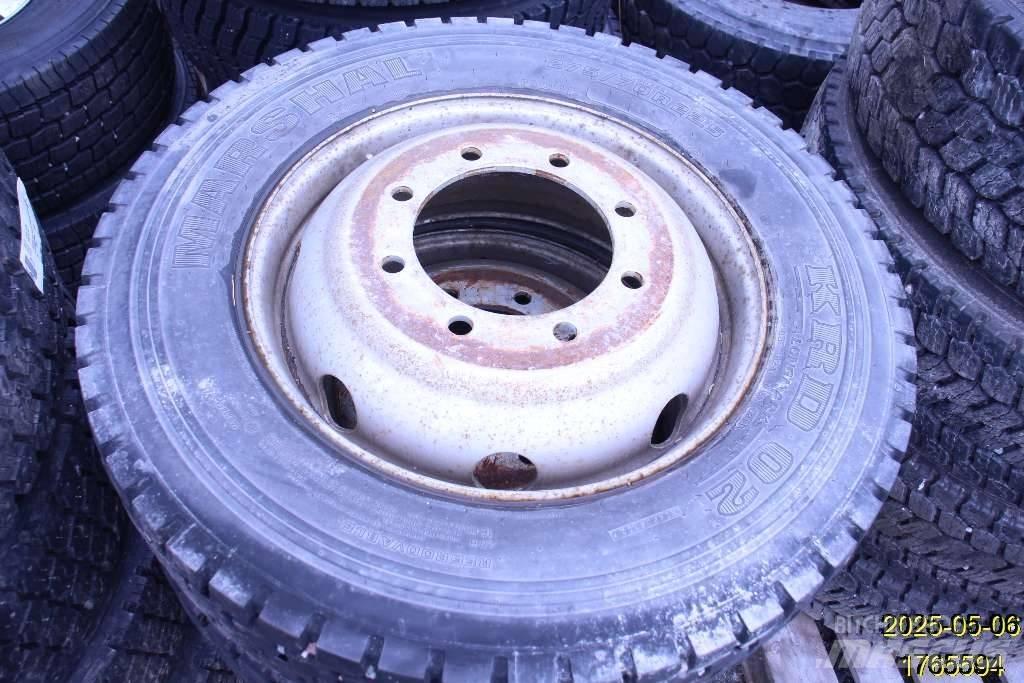  Entreprenad Däck Tyres, wheels and rims
