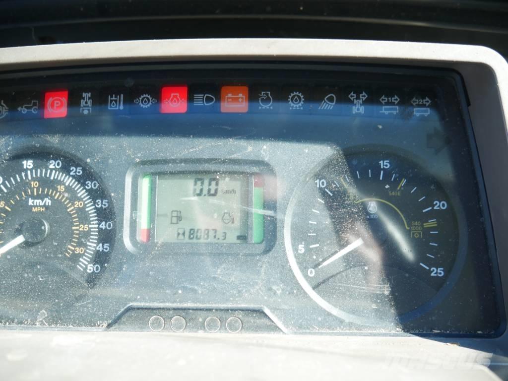 John Deere 6534 Tractors