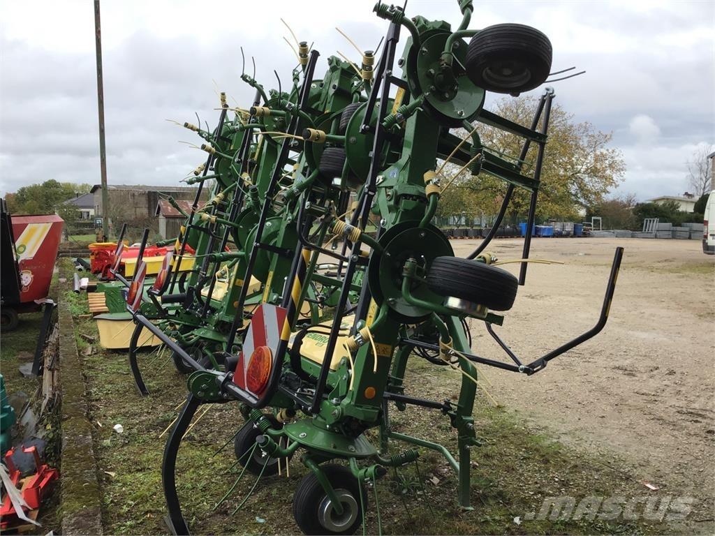 Krone Vendro 820 Rakes and tedders