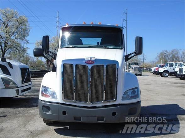 Peterbilt 579 Tractor Units