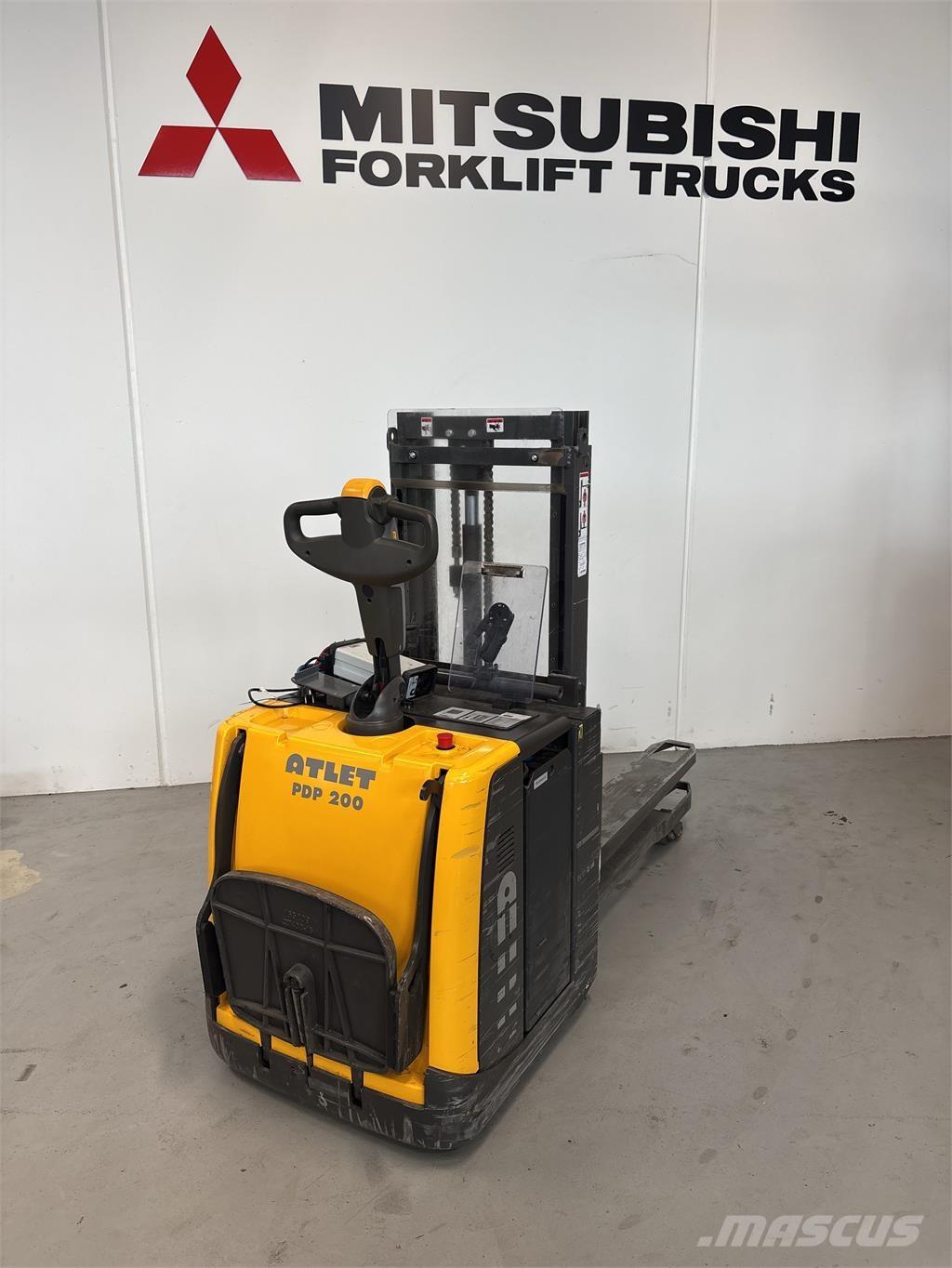 Atlet PDP200 Self propelled stackers