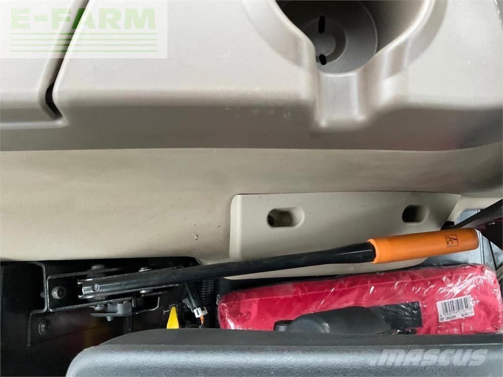 John Deere 5058E Tractors